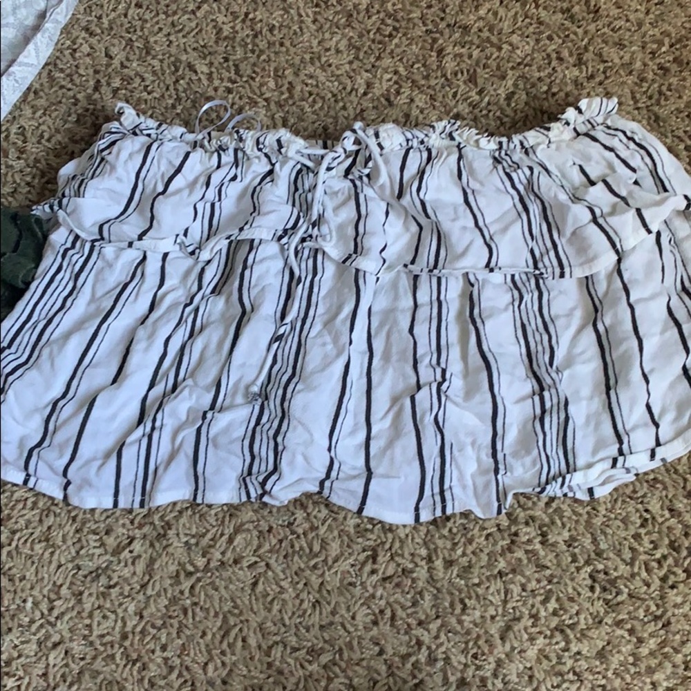 Striped strapless crop top